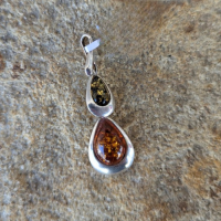 Pendentif en ambre