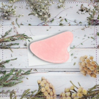 Gua sha quartz rose